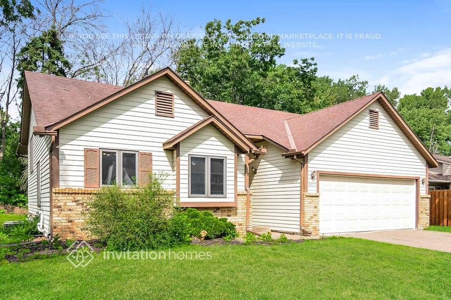 Building Photo - 1609 Lakewood Dr N