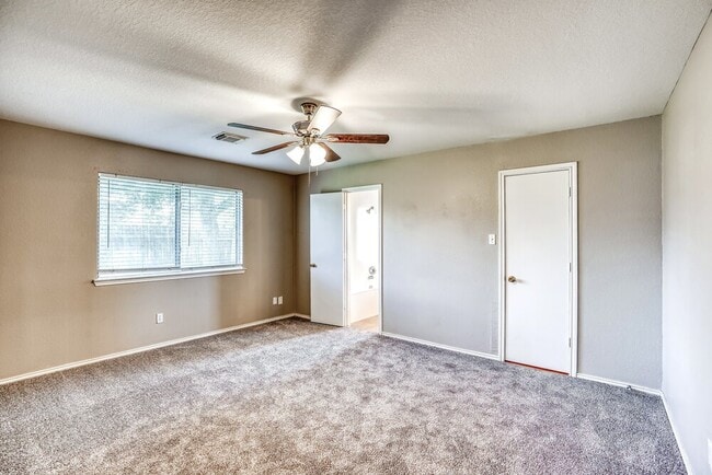 Building Photo - 3605 Teal Glen St