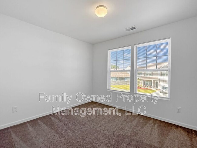 Building Photo - 105 Whimbrel Dr