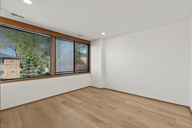 Building Photo - 709 Ann St