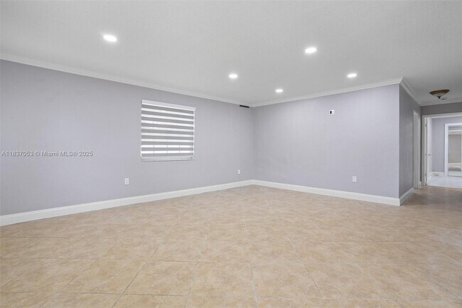 Building Photo - 3240 SW 69th Ave