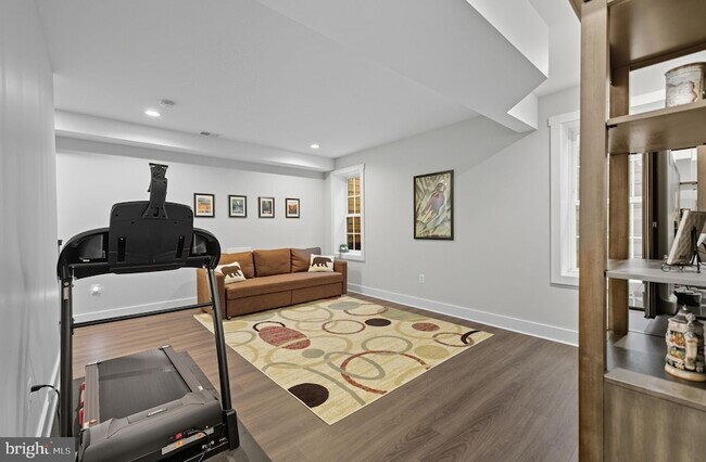 Building Photo - 8193 Major Watters Ct