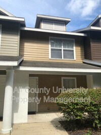 Building Photo - 2348 SW 42nd Dr