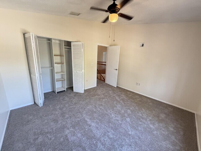 Building Photo - Beautifully remodeled 6 bedroom - 3 bath home in Summerfield Village