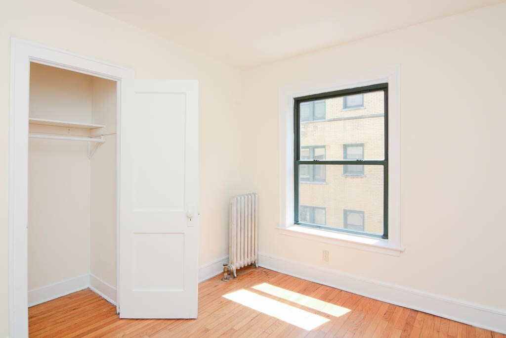 Building Photo - 2336 N Spaulding Ave