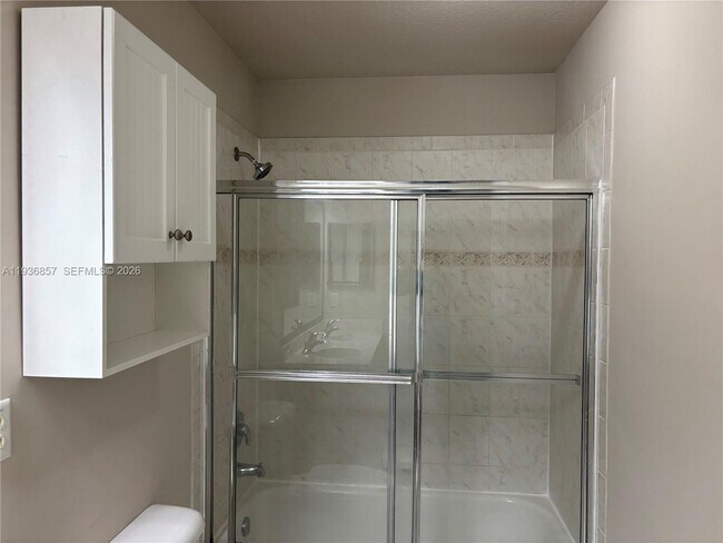 Building Photo - 5907 Abbey Rd