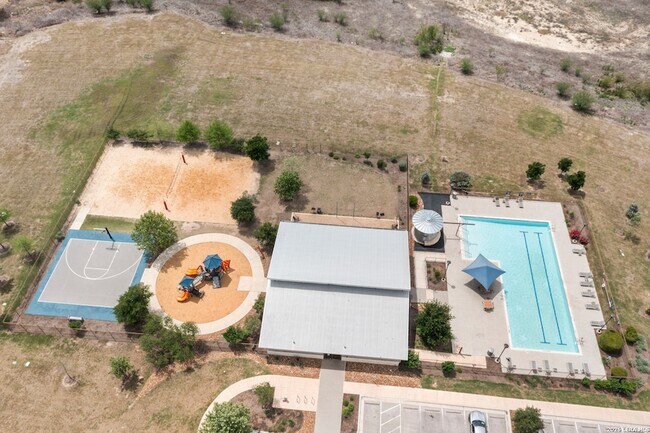 Building Photo - 326 Merriman Rd