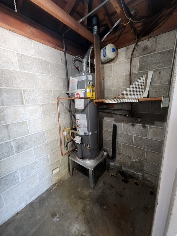 Building Photo - Charming 2-bedroom 1-bathroom duplex in Ca...