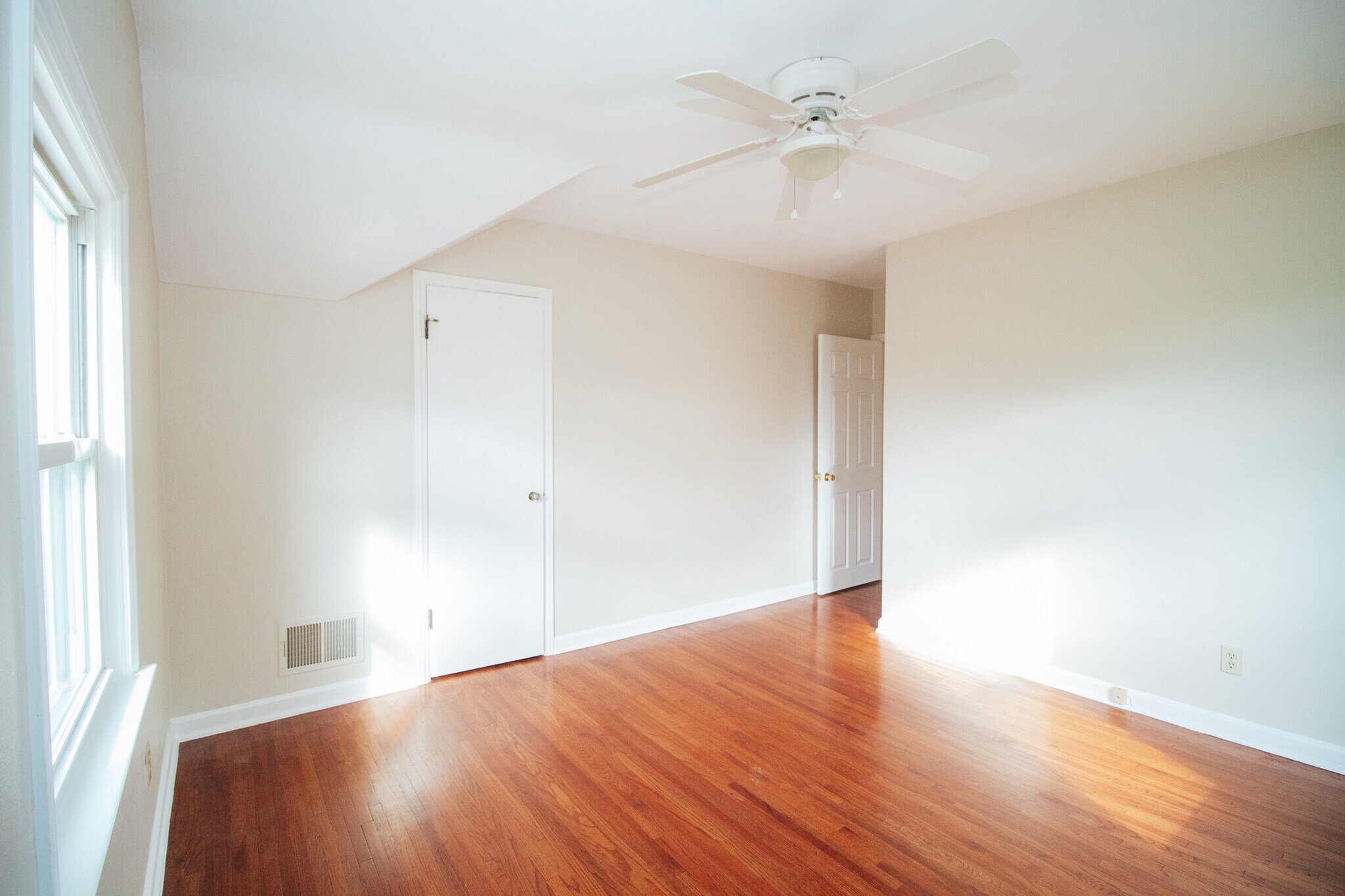 Building Photo - 4132 Berwick Ave