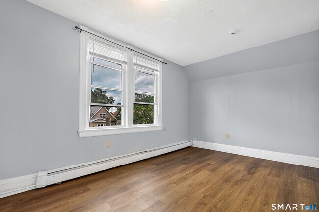 Building Photo - 141 Homestead Ave