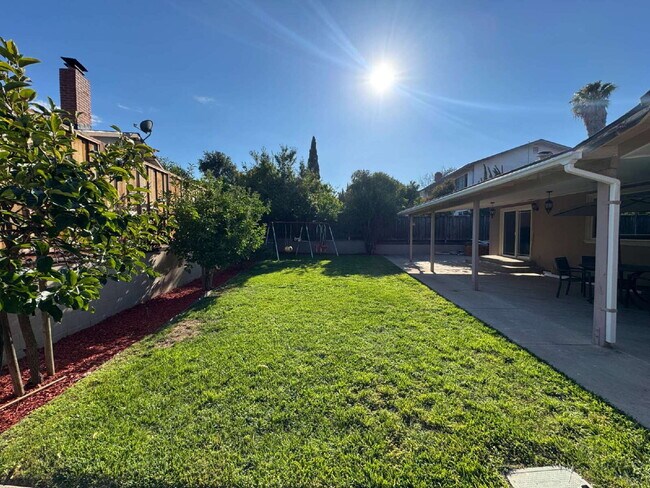 Building Photo - Large Evergreen Home with Solar & Community Pool