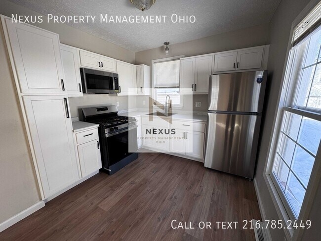 Building Photo - 4210 Archwood Ave