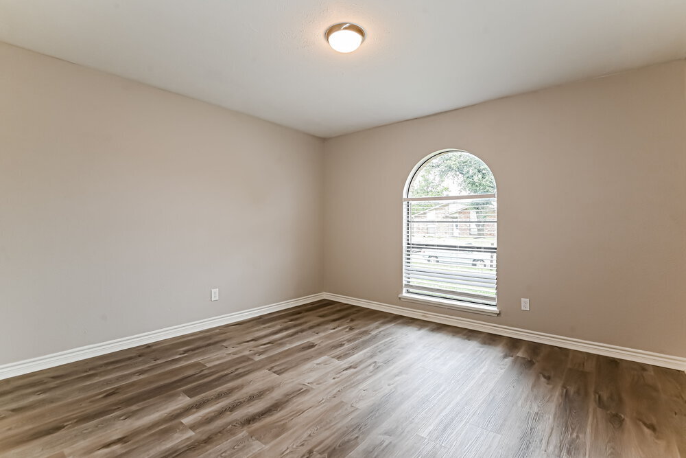 Building Photo - 8902 Miami Dr