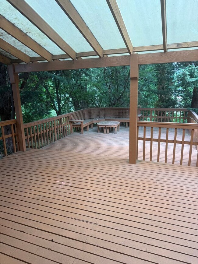 Building Photo - $3850.00 3 Bedroom 2.5 Bath Modern Style Home in Kirkland