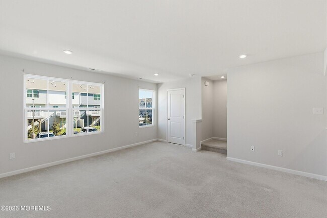 Building Photo - 604 Cyprus Ct