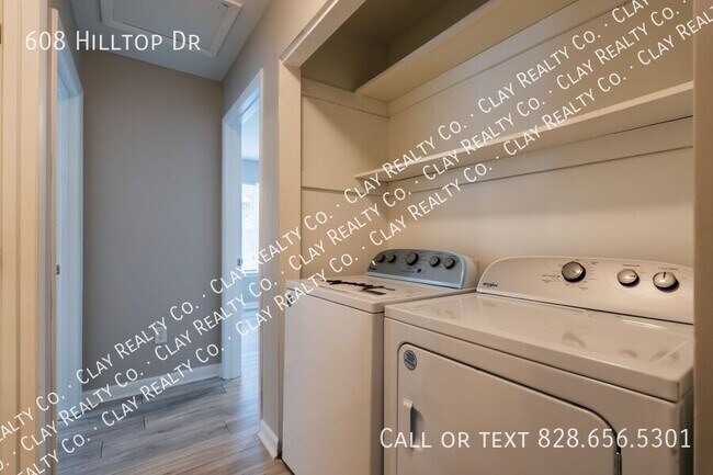 Building Photo - 608 Hilltop Dr