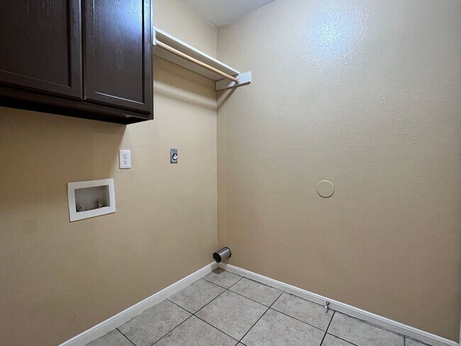 Building Photo - SECTION 8/HUD ACCEPTED - COMING SOON!