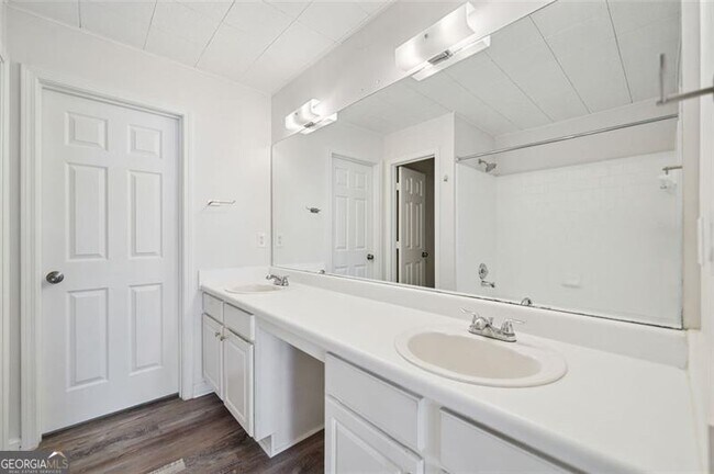 Building Photo - 1636 Heyford Cir