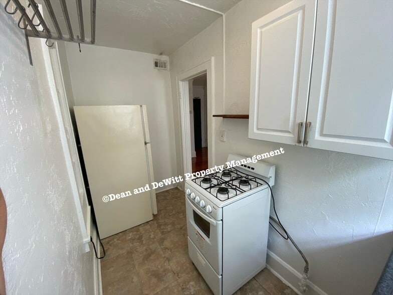 Building Photo - Studio Bed/1 Bath - Unit 4