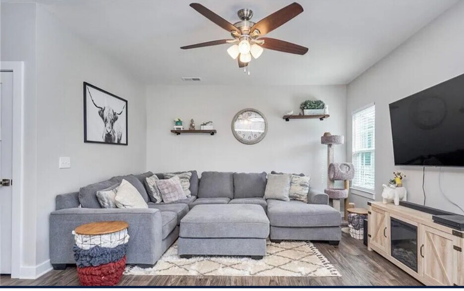 Building Photo - 773 Big Bear Ln