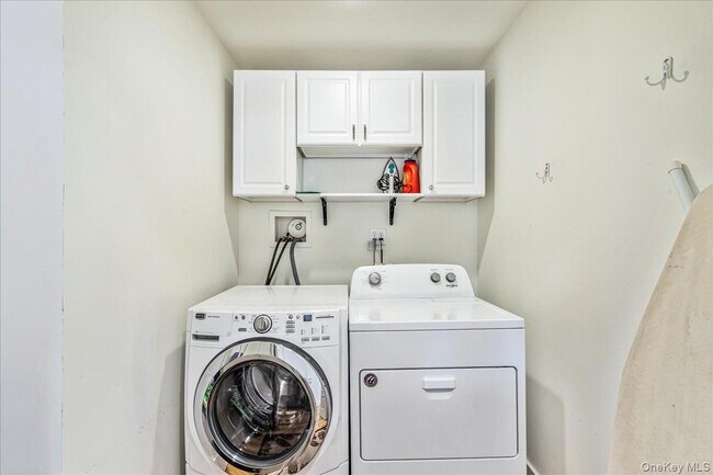 Building Photo - 60 Lilac Rd