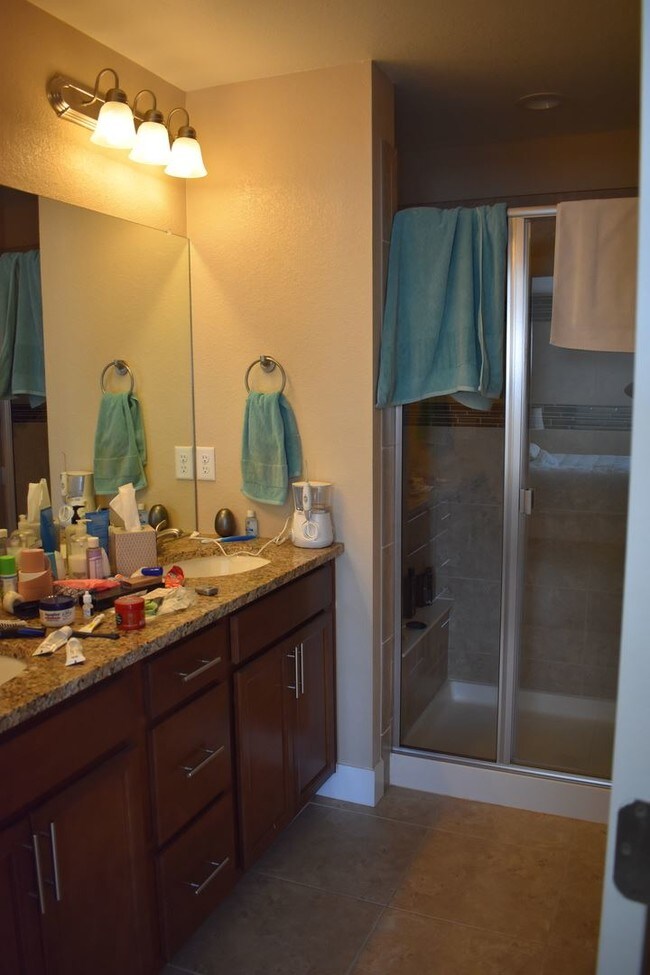 Building Photo - 611 Grandview Meadows Dr