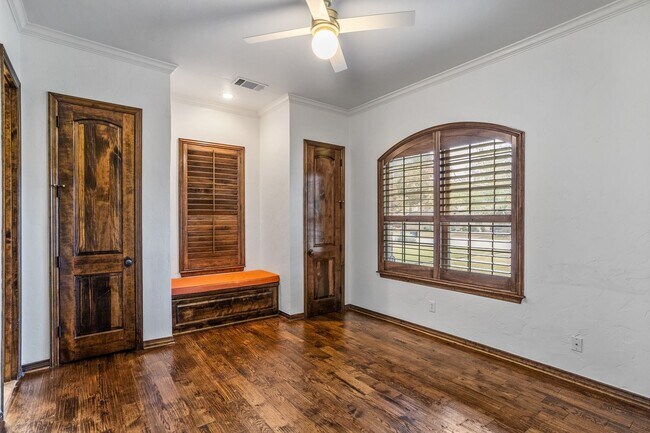 Building Photo - 3744 W Biddison St