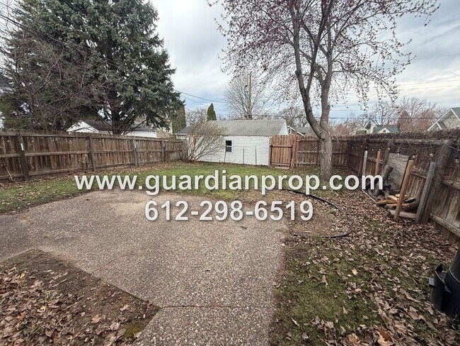 Building Photo - Highland Park House Available Now On Corner Lot, HW Floors, Updated Bath, Fenced Yard, 2 Car Garage