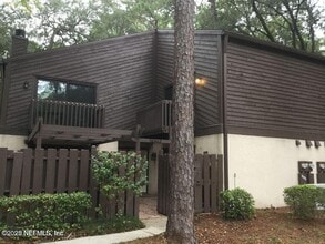 Building Photo - 10462 Big Tree Cir E
