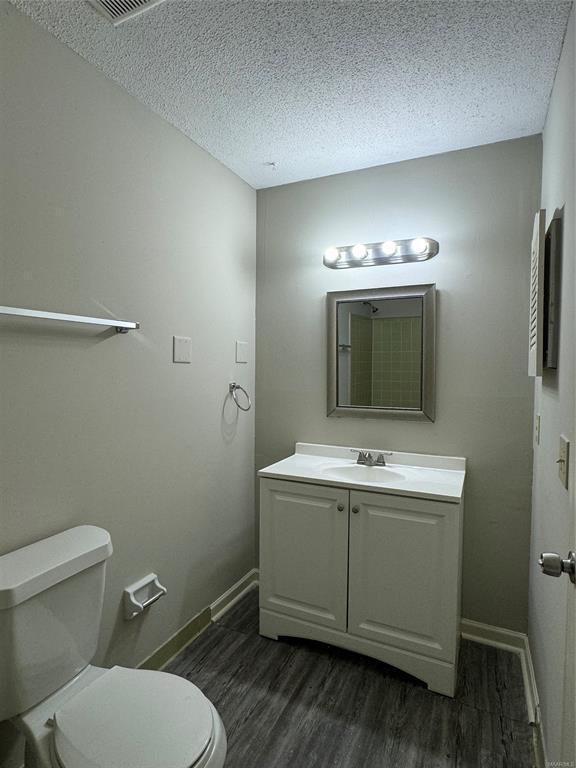 Building Photo - 2233 W Aberdeen Dr