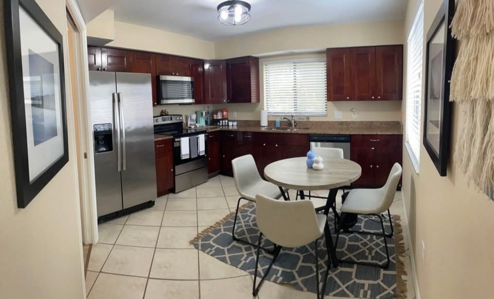 Building Photo - 7695 Tamara Lee Ct