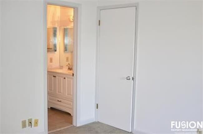 Building Photo - Bright 2-Bedroom Home Near Oakledge Park w/Pool!