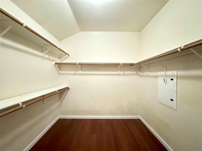 Building Photo - 4109 Hidden View Ct