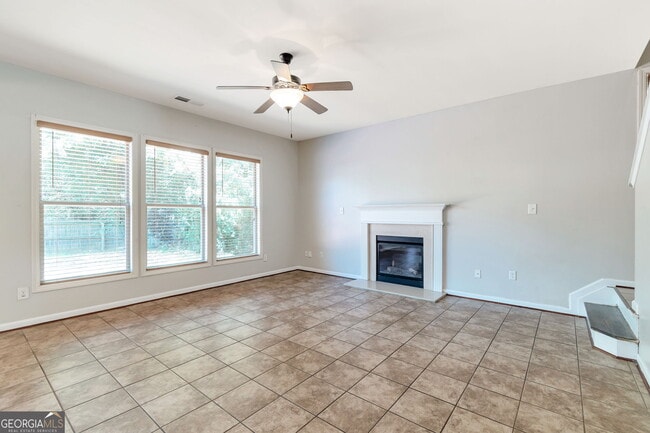 Building Photo - 214 Farm Manor Ct