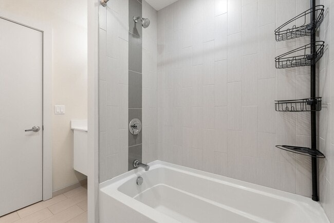 Building Photo - 121 Portland St