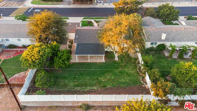 Building Photo - 18334 Los Alimos St