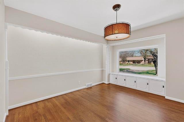 Building Photo - 2120 Healey Dr