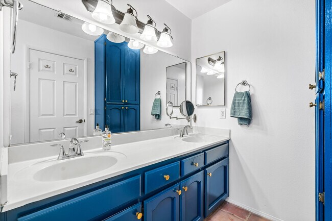 Building Photo - 79990 Camelback Dr