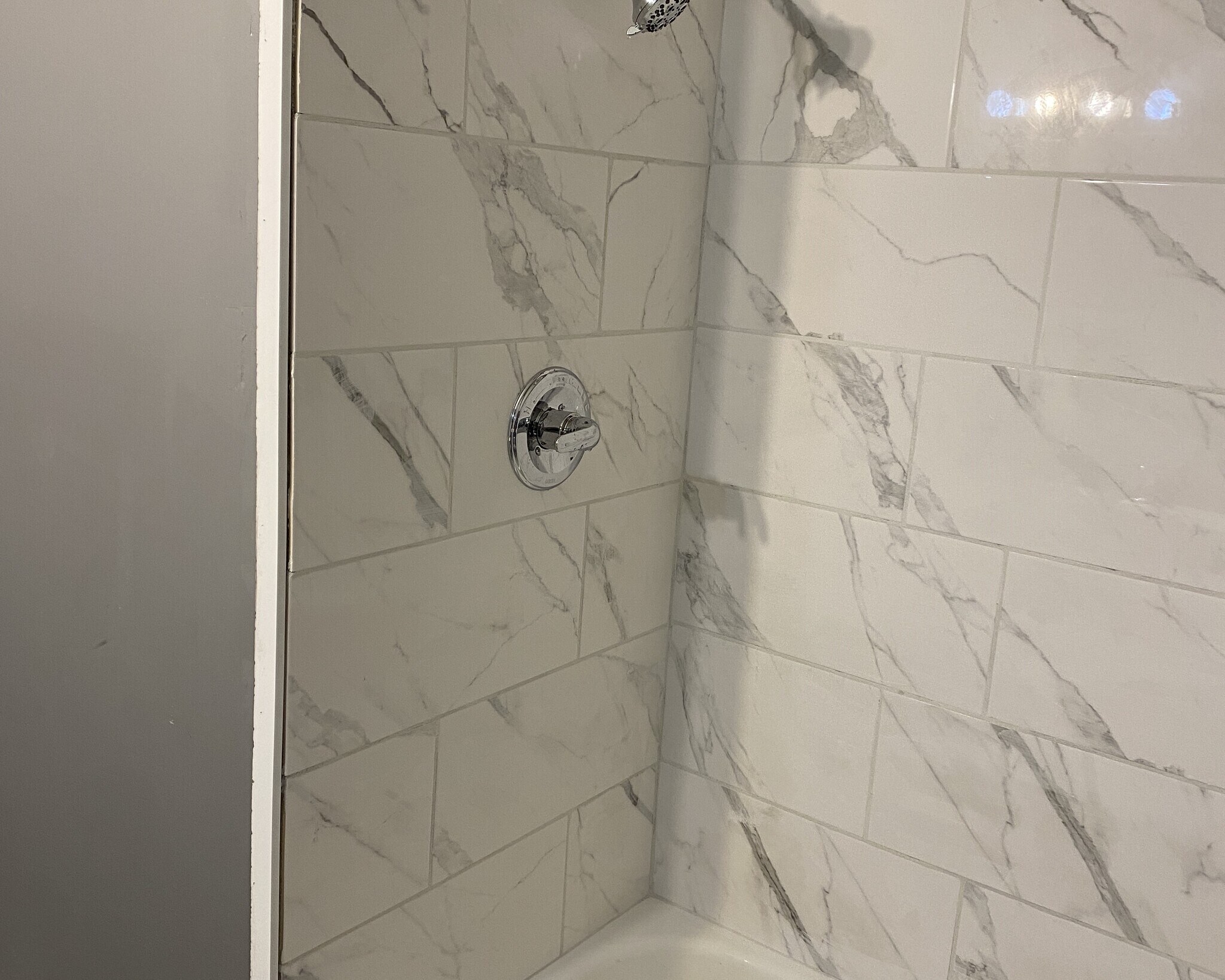 Building Photo - 374 E Monroe Ave