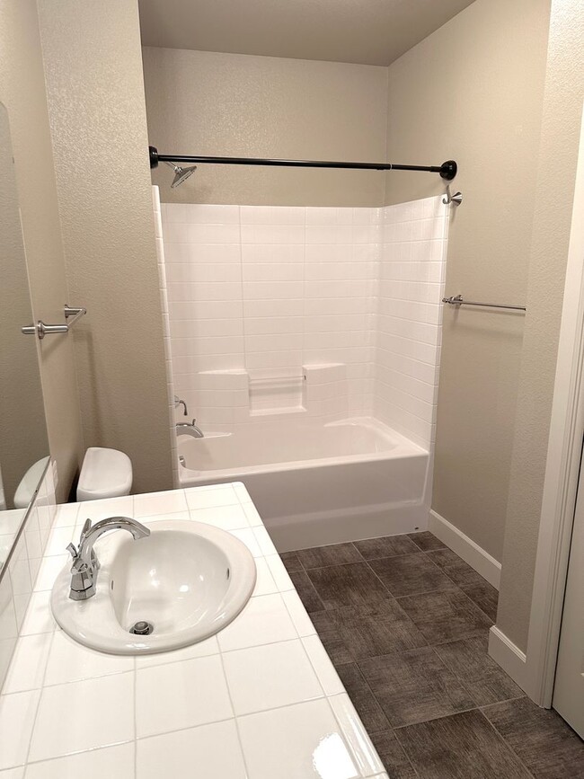 Building Photo - Downtown Boise Condo Living