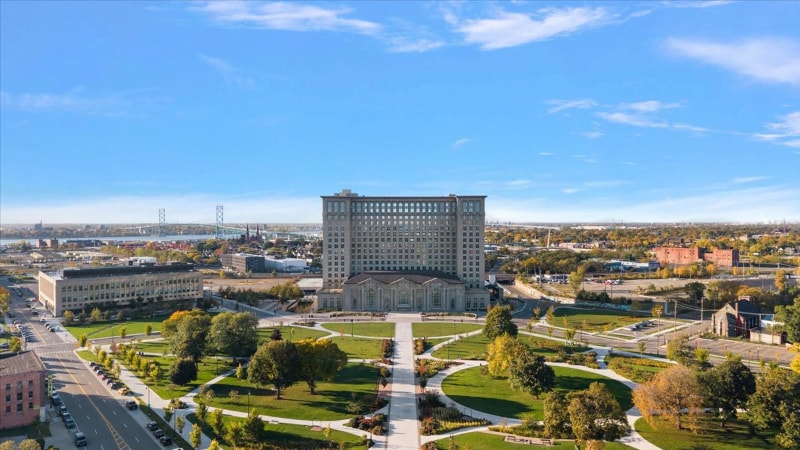 Building Photo - 2028 Pine St