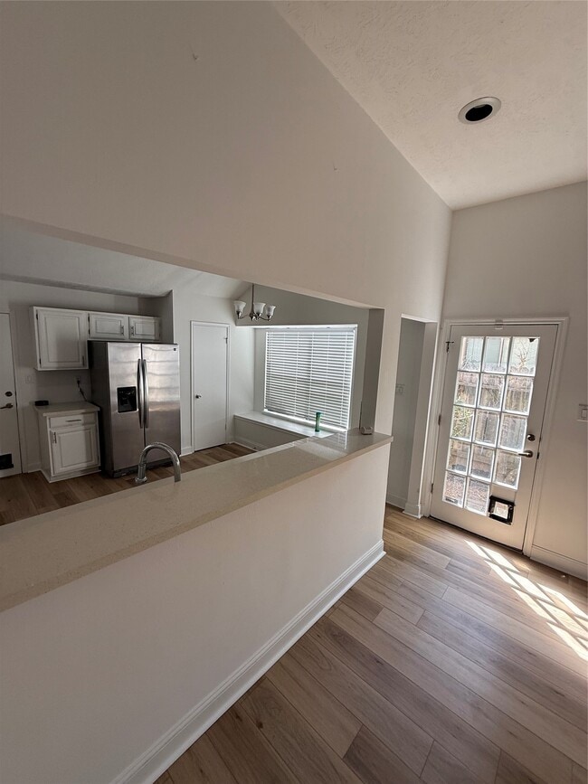 Building Photo - 3211 Mesquite Dr