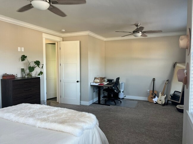 Building Photo - 399 Foothill Blvd