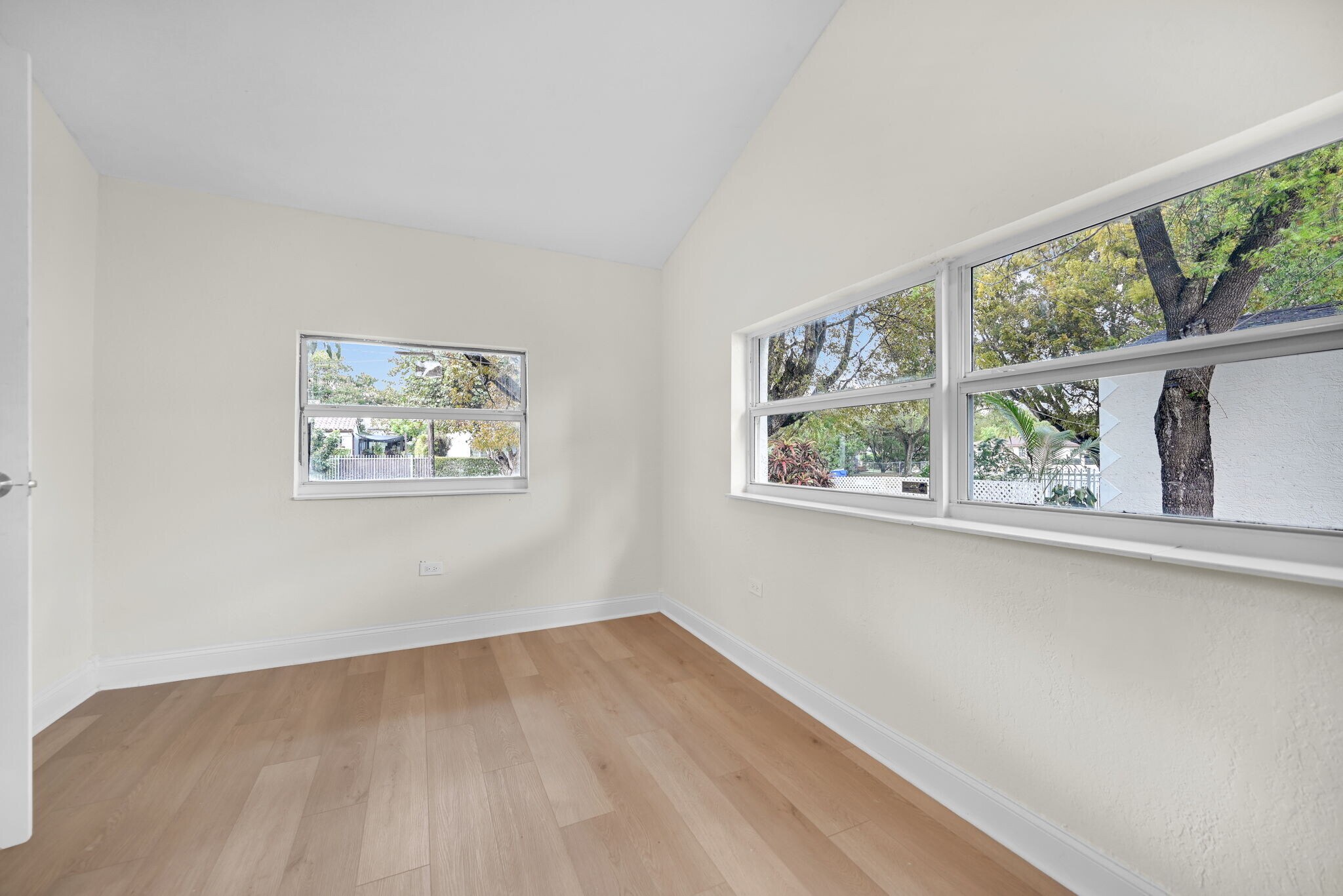 Building Photo - 299 NW 43rd St