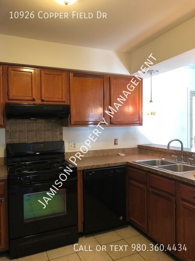 Building Photo - 10926 Copperfield Dr