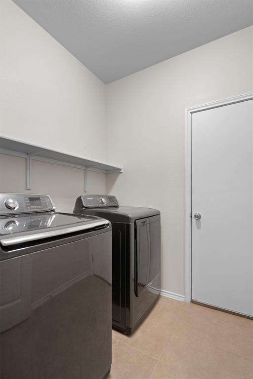 Building Photo - 133 Carlina Lp