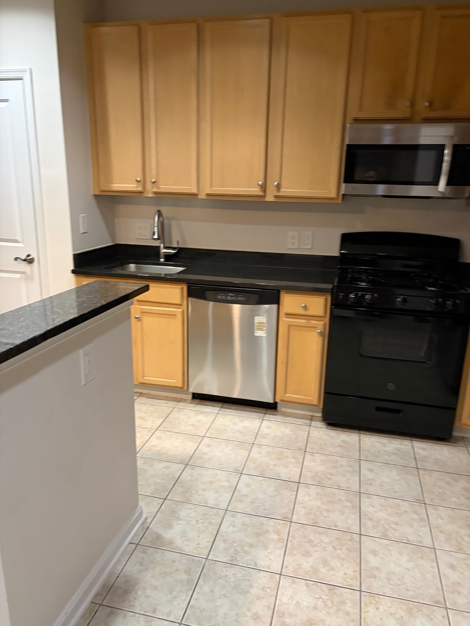 Building Photo - 2665 Prosperity Ave