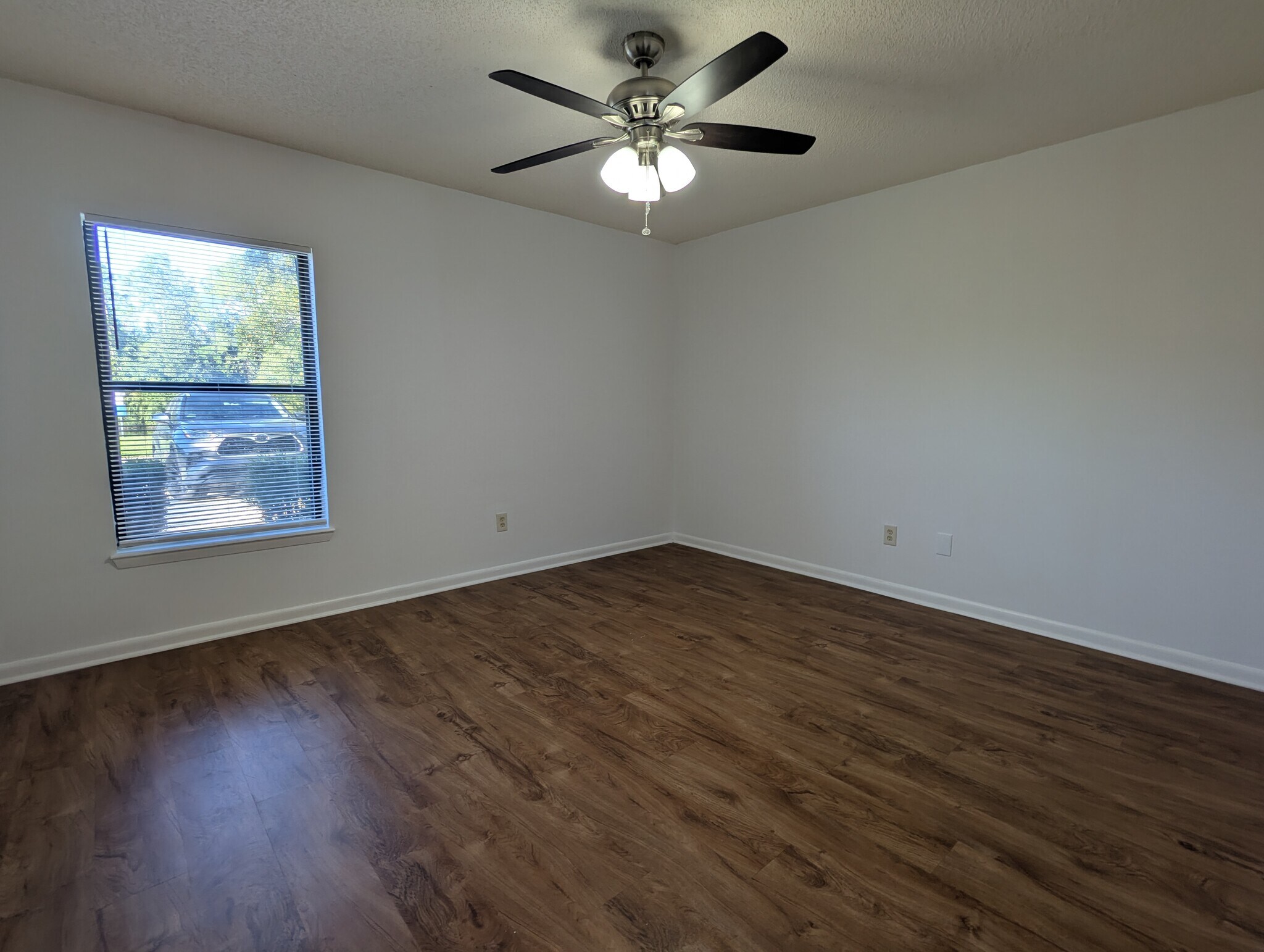Building Photo - 5591 Greatpine Ln S