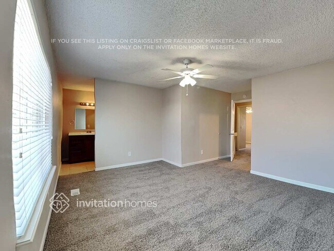 Building Photo - 3888 S Biscay St