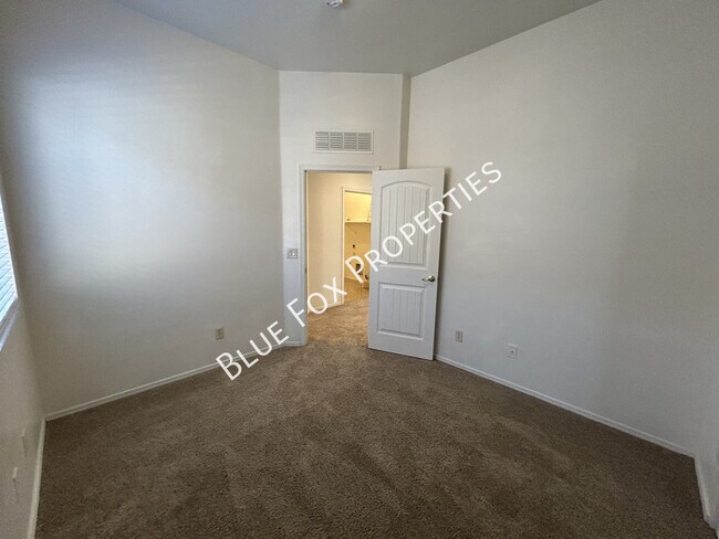 Building Photo - 1194 W Rodriguez Rd
